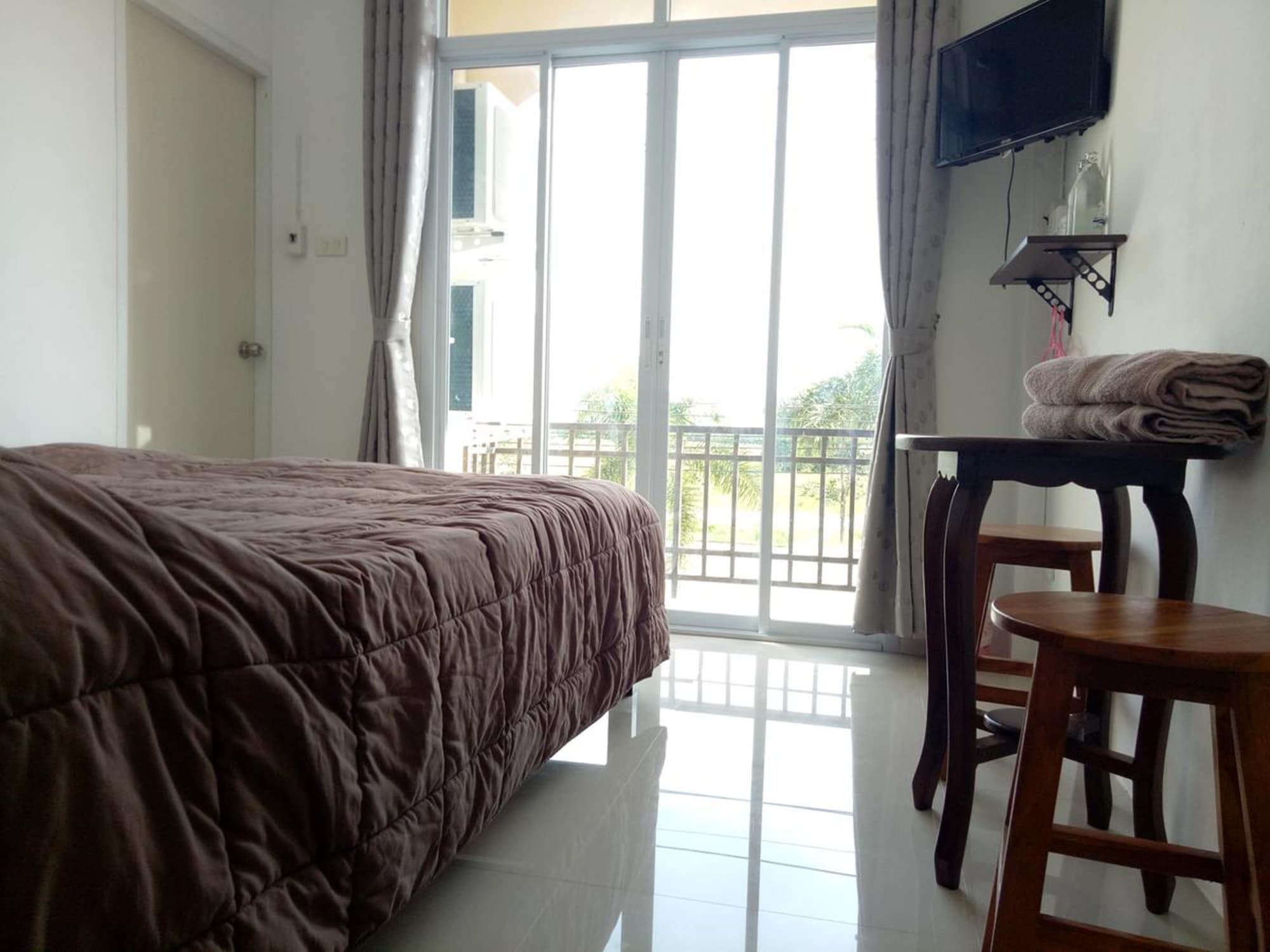 You In House Urt Surathani Airport Surat Thani Exterior foto